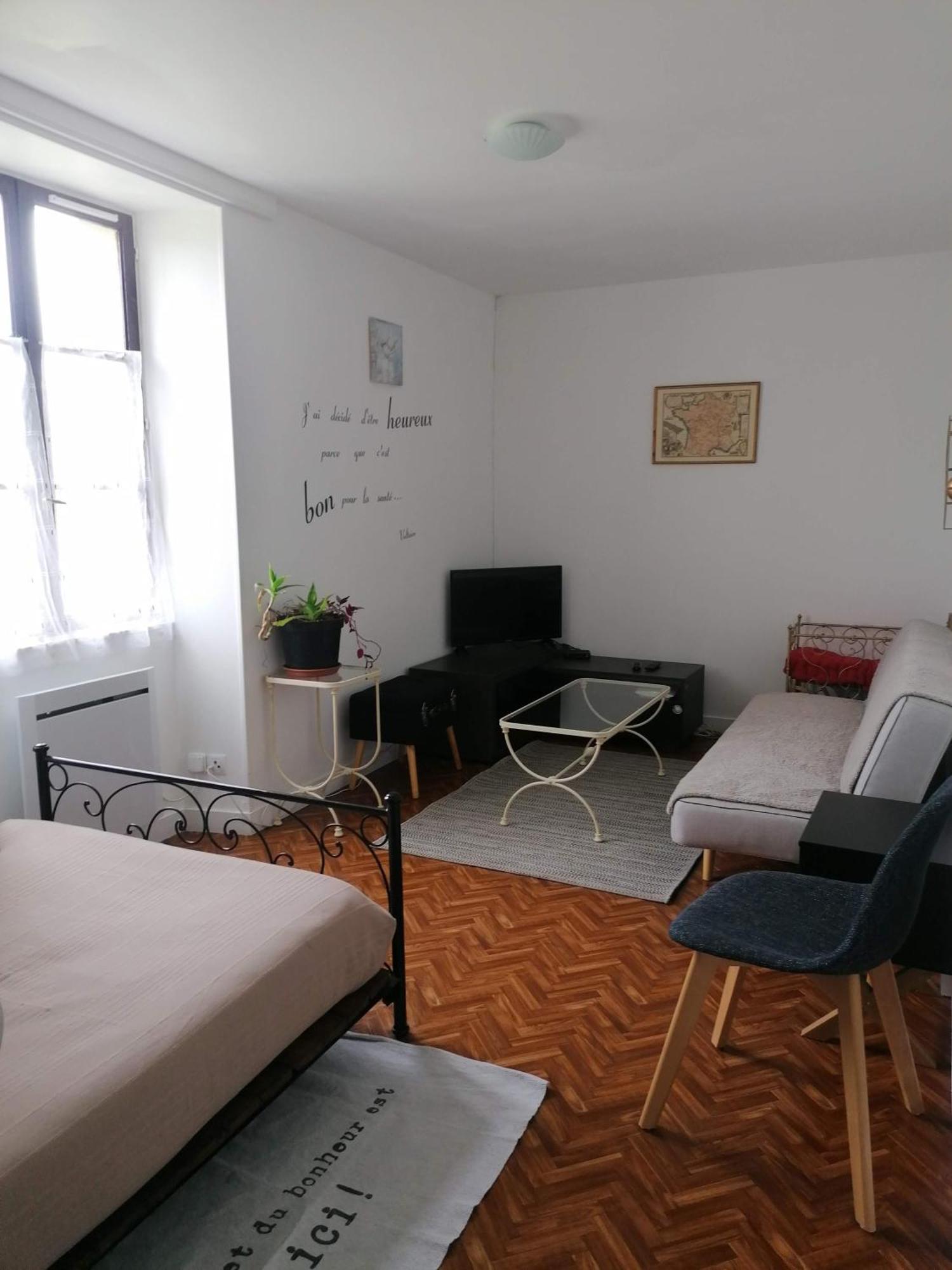 Holiday home Charmante Maison, Calme Et Nature A Posay La Roche-Posay